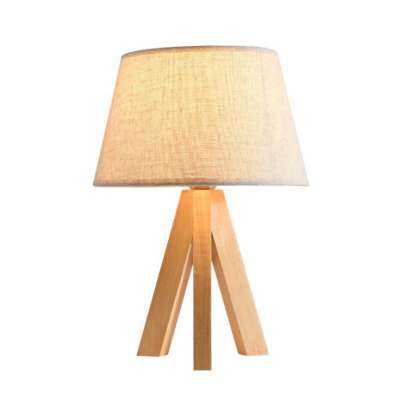 Nordic 3-foots wooden base linen fabric lampshade table lamp